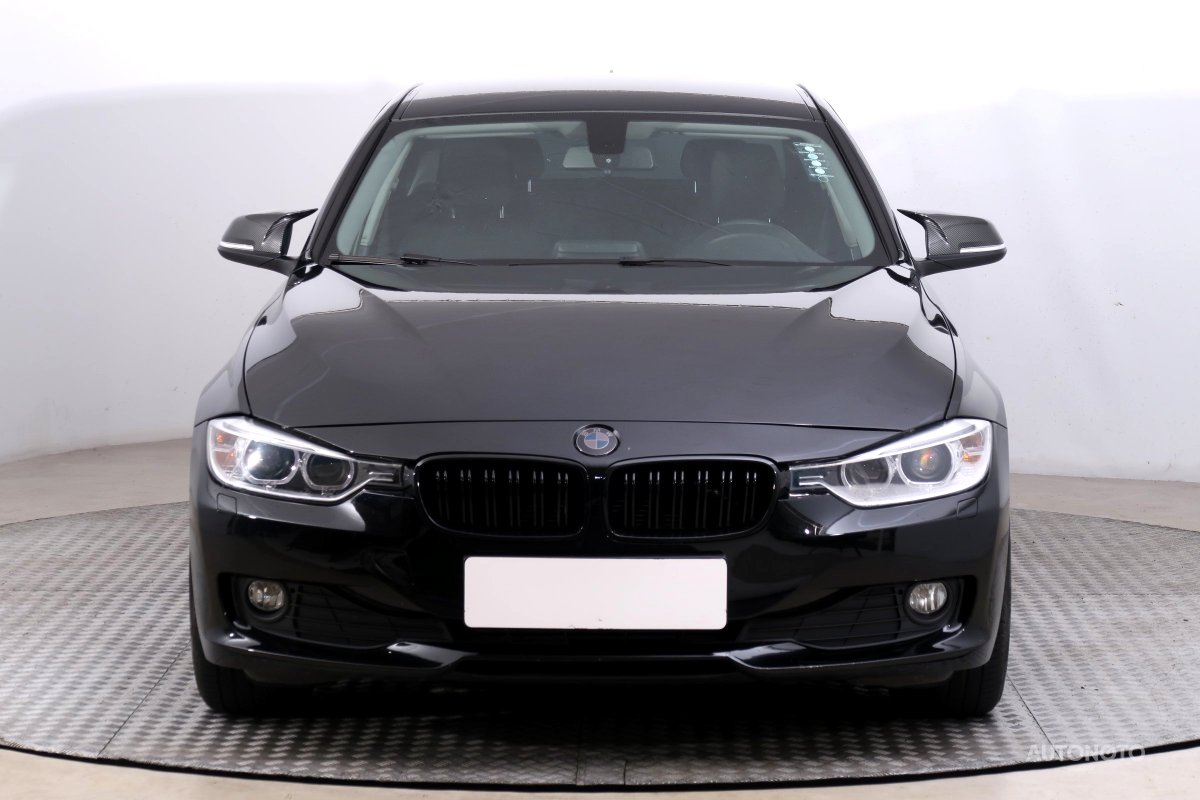 BMW Řada 3, 2013 - pohled č. 2