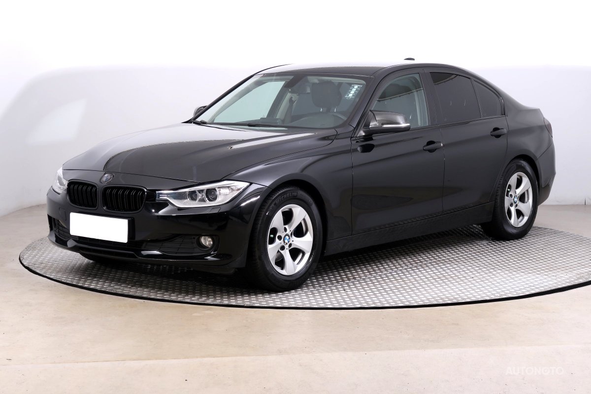 BMW Řada 3, 2013 - pohled č. 3