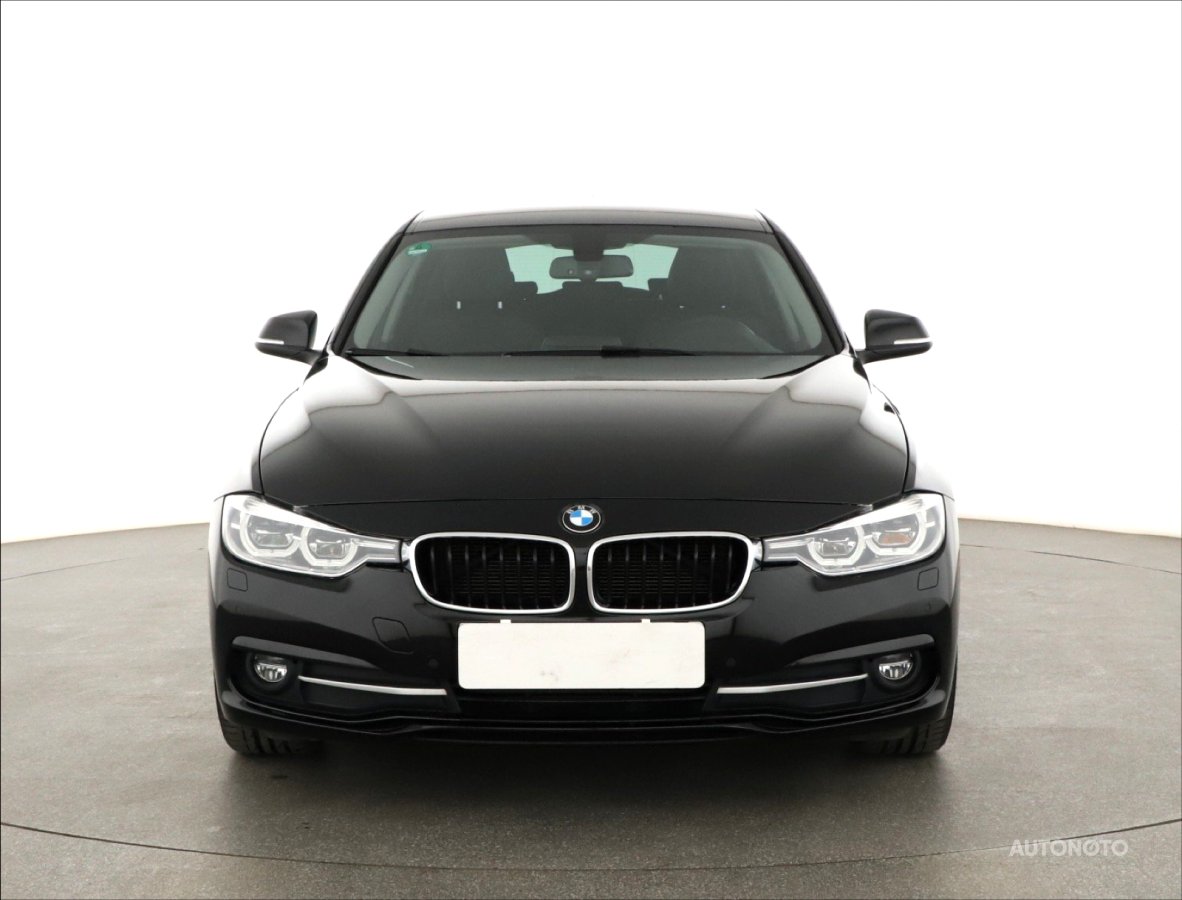 BMW Řada 3, 2017 - pohled č. 2