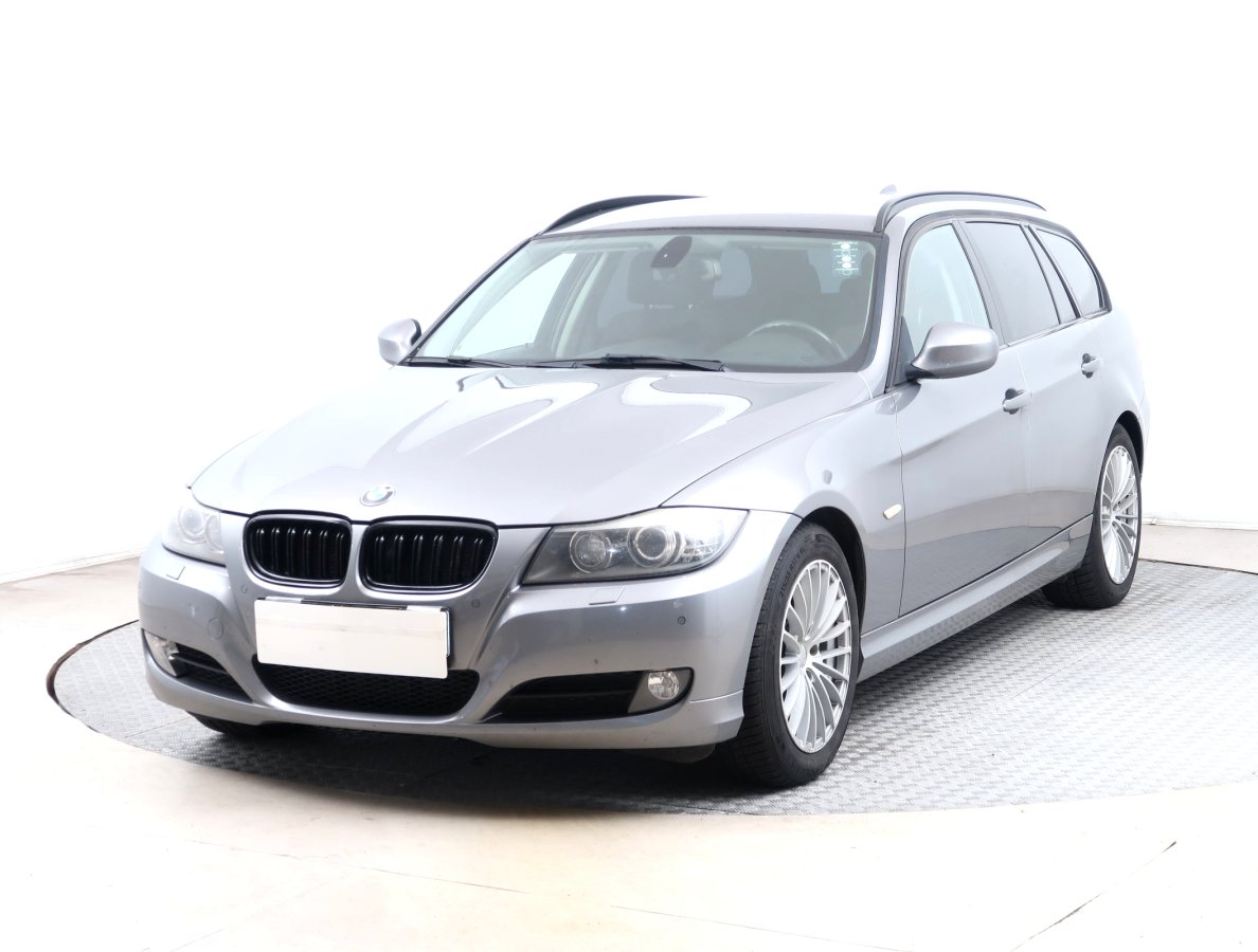 BMW Řada 3, 2010 - pohled č. 3