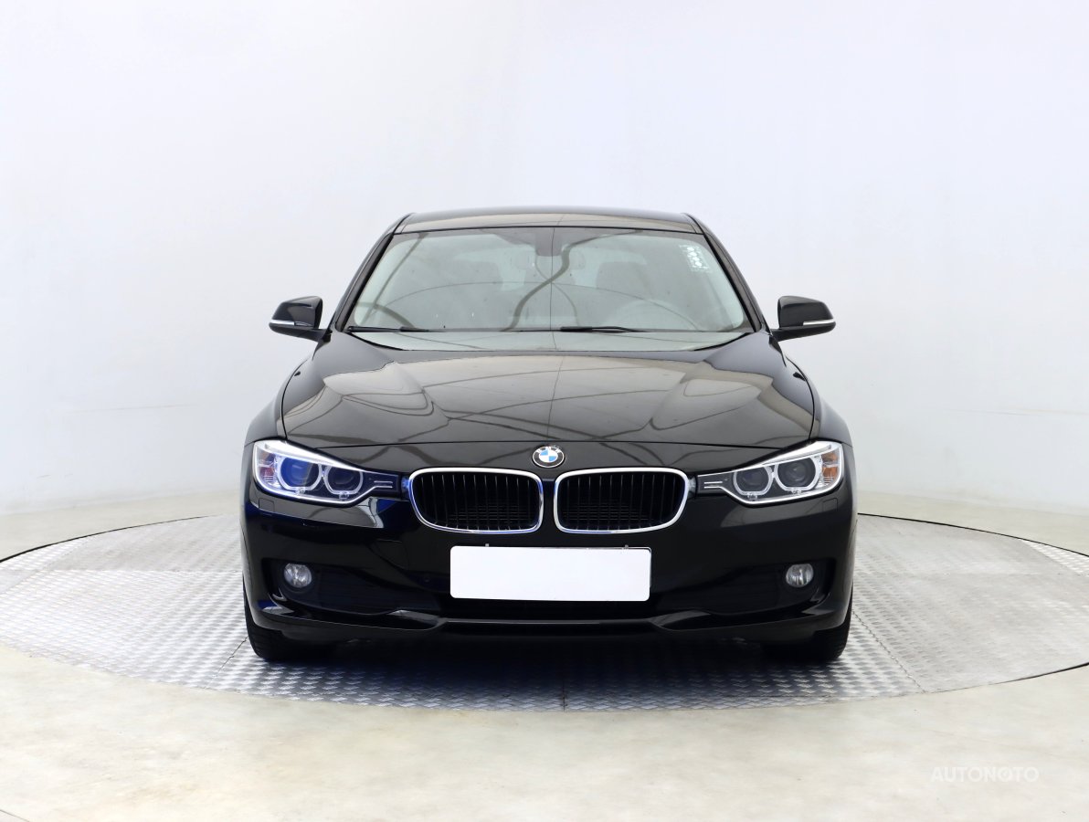 BMW Řada 3, 2014 - pohled č. 2