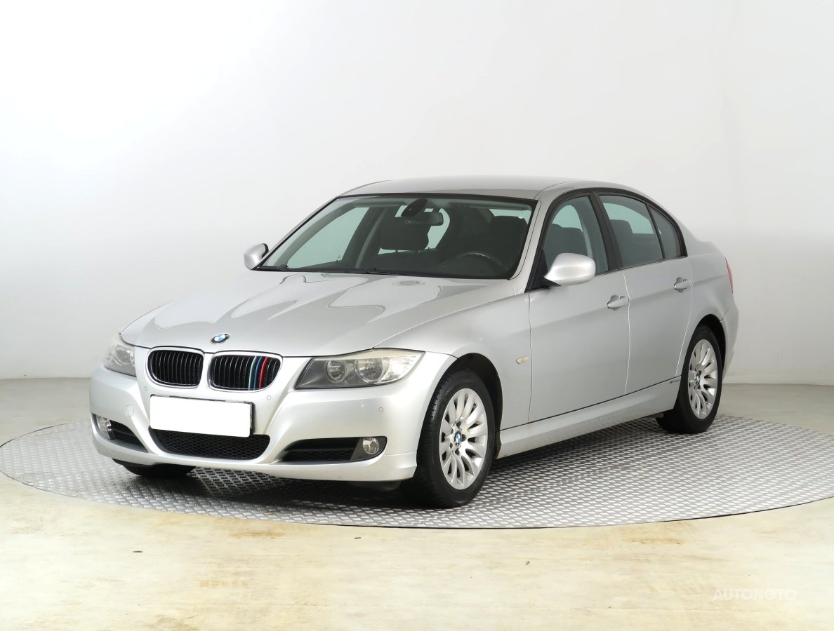 BMW Řada 3, 2008 - pohled č. 3