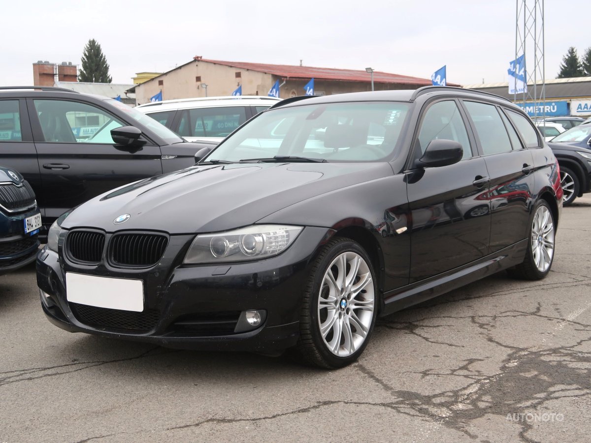 BMW Řada 3, 2011 - pohled č. 3