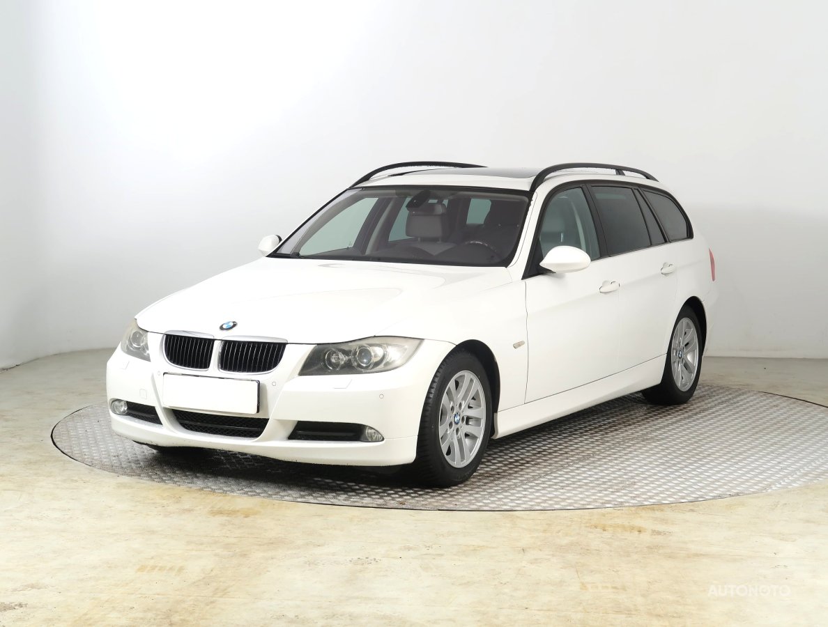 BMW Řada 3, 2008 - pohled č. 3