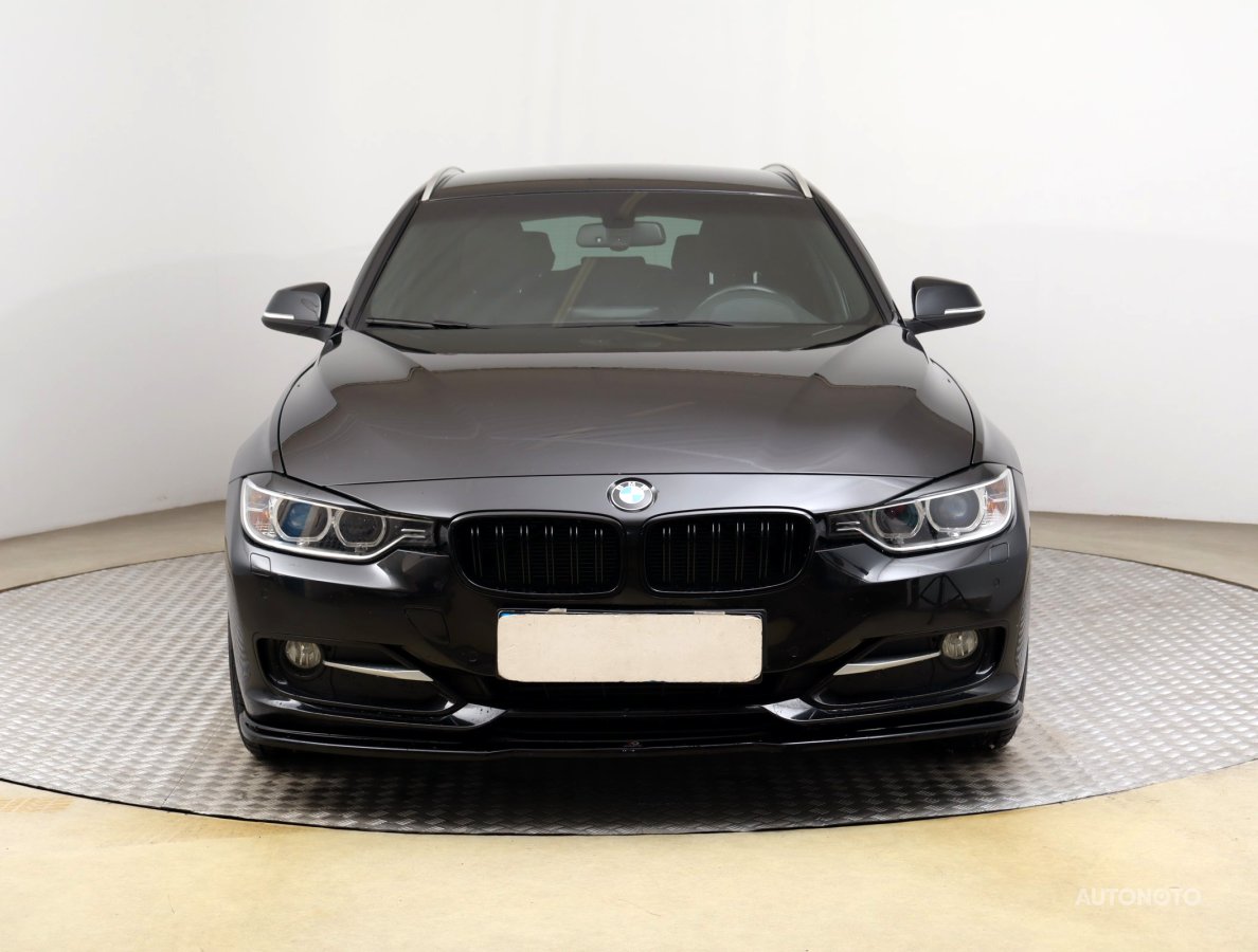 BMW Řada 3, 2013 - pohled č. 2