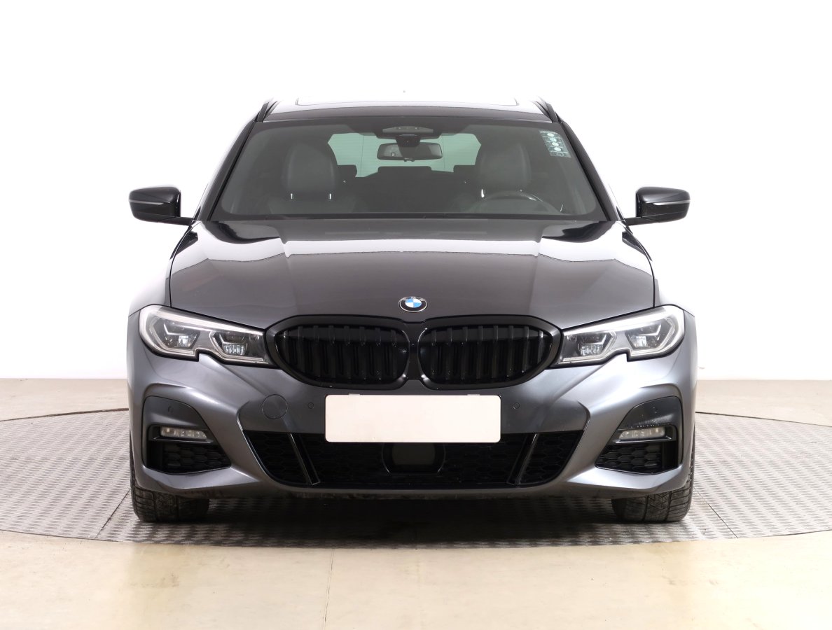 BMW Řada 3, 2021 - pohled č. 2