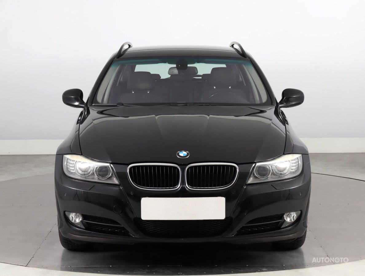 BMW Řada 3, 2009 - pohled č. 2