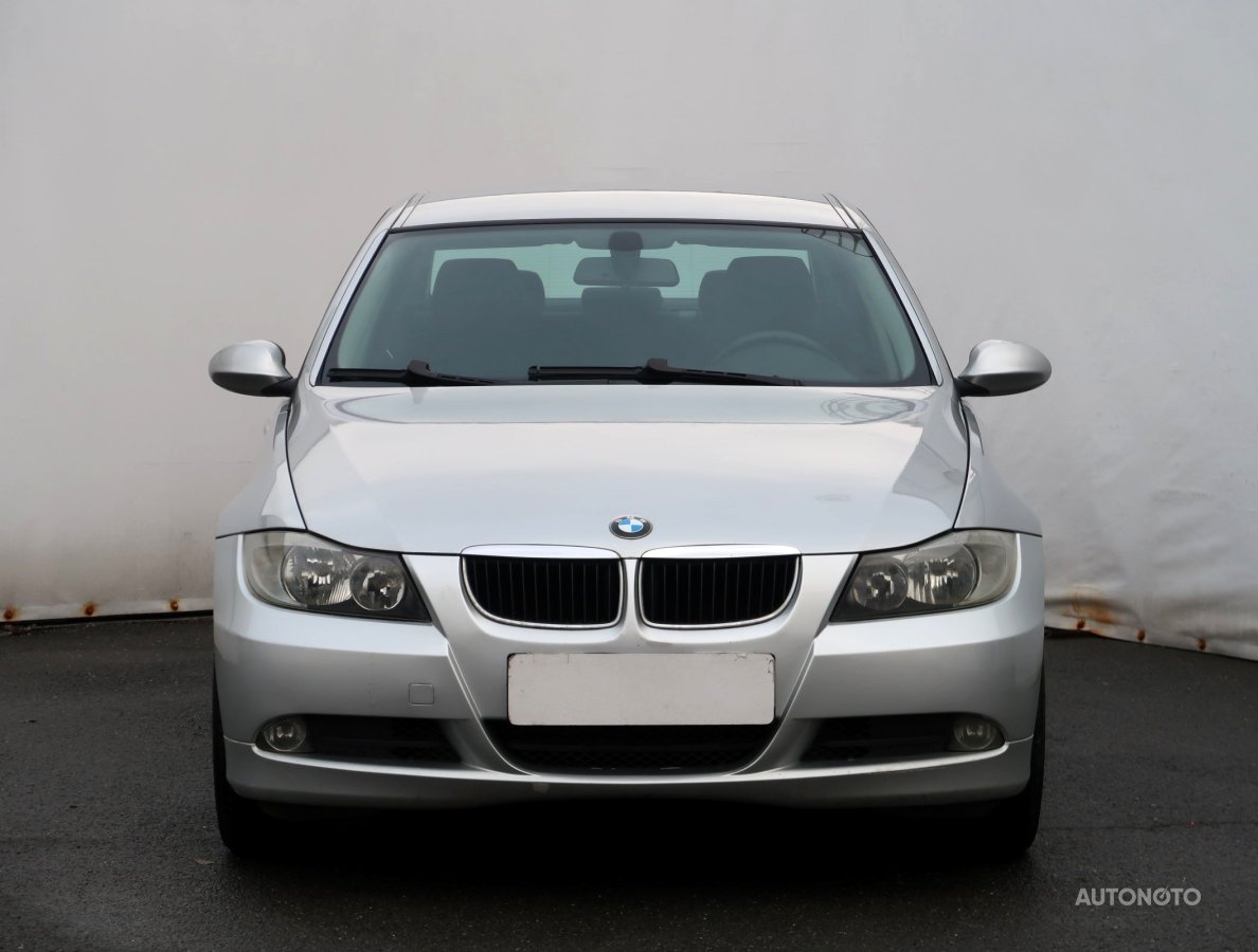 BMW Řada 3, 2007 - pohled č. 2