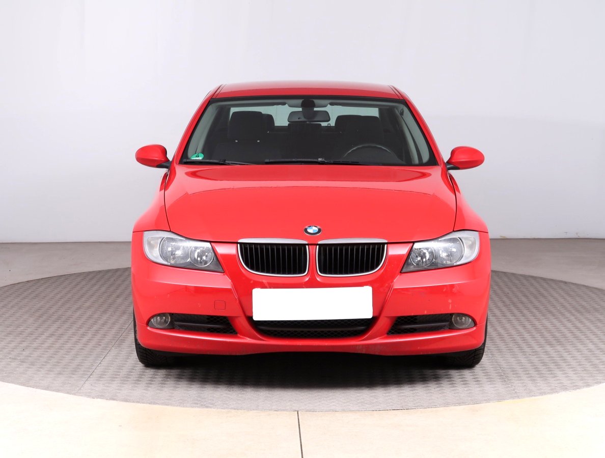 BMW Řada 3, 2006 - pohled č. 2