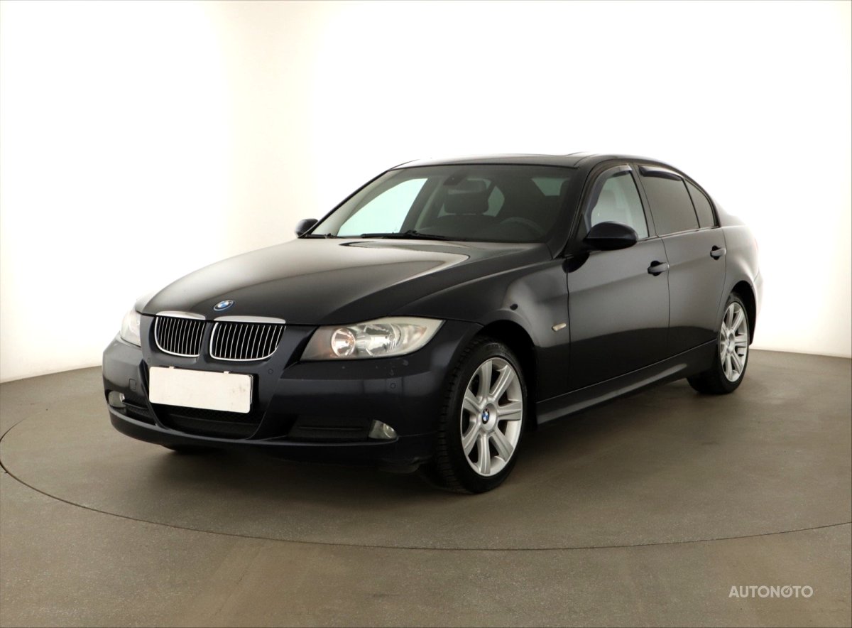 BMW Řada 3, 2006 - pohled č. 3