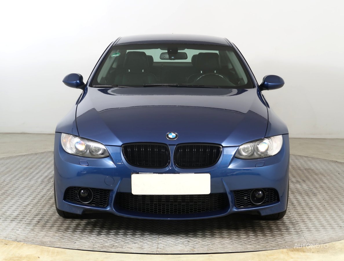 BMW Řada 3, 2010 - pohled č. 2