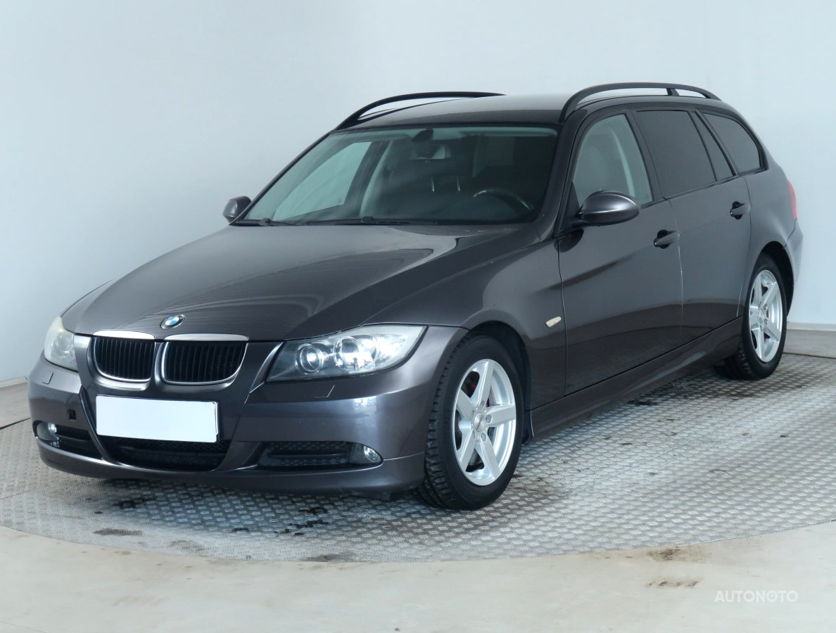 BMW Řada 3, 2007 - pohled č. 3
