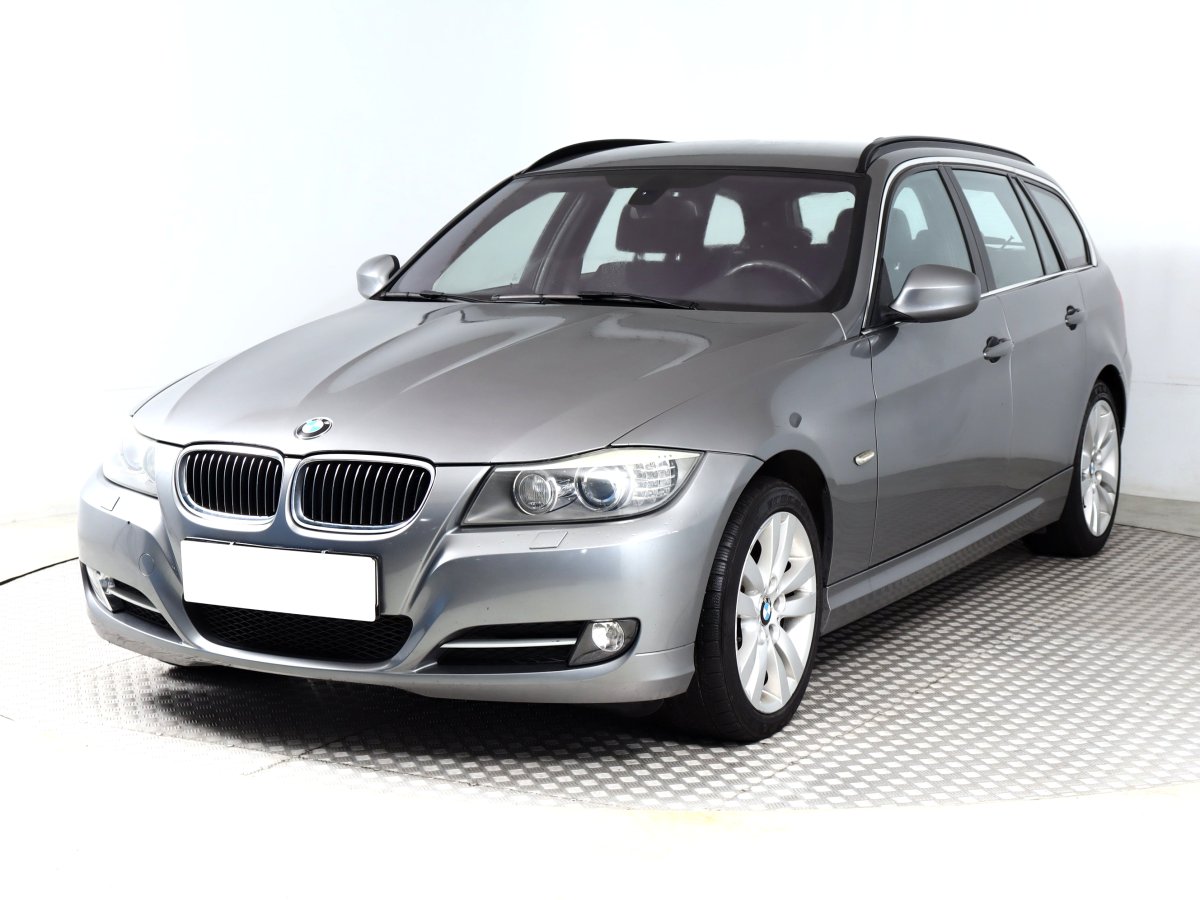 BMW Řada 3, 2010 - pohled č. 3