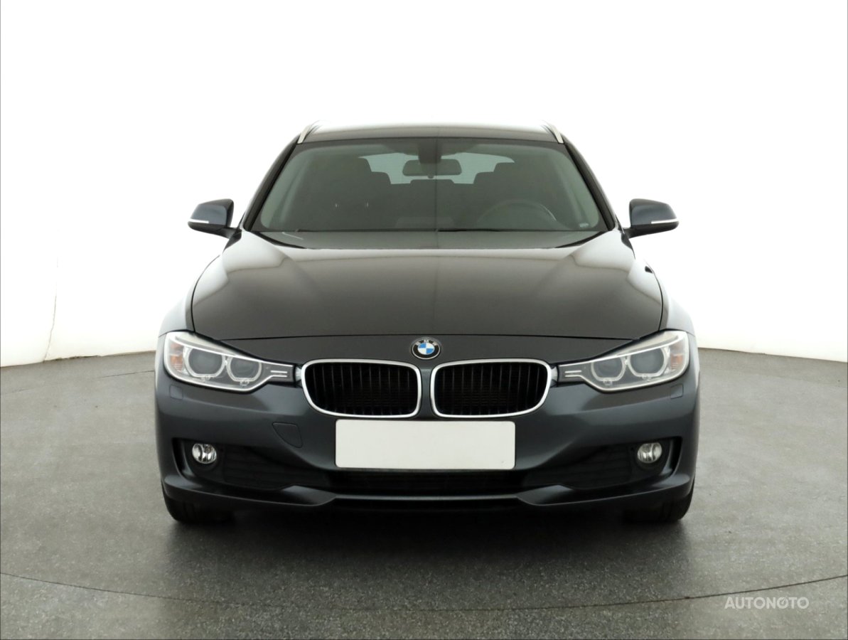 BMW Řada 3, 2013 - pohled č. 2