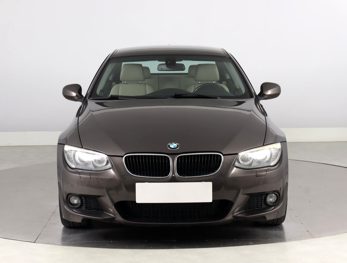 BMW Řada 3, 2010 - pohled č. 2