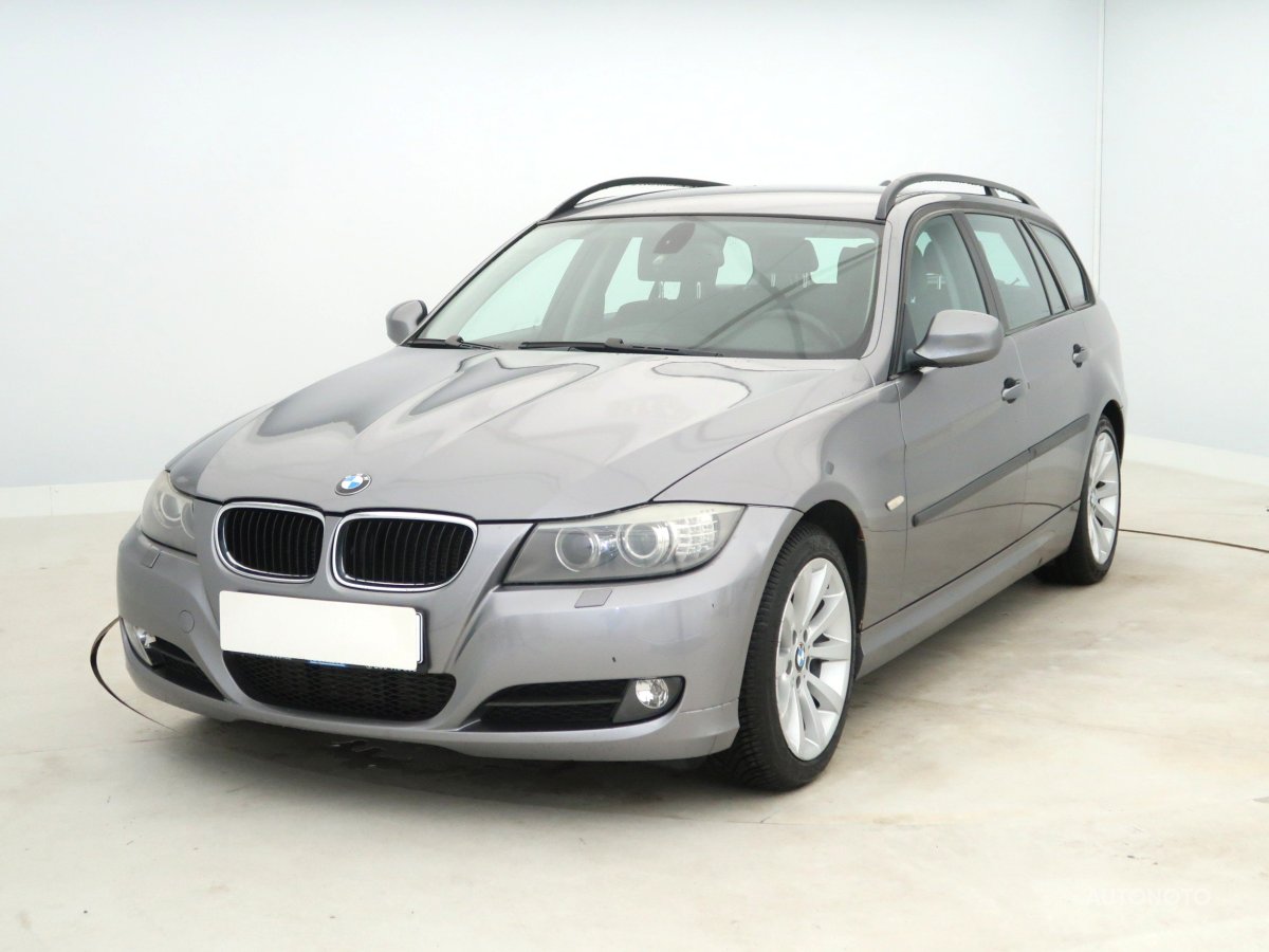 BMW Řada 3, 2009 - pohled č. 3