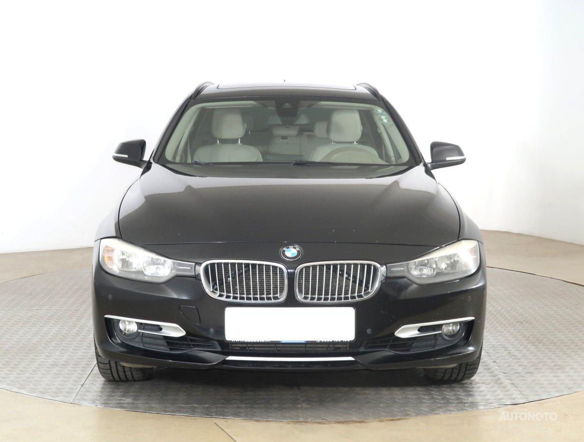 BMW Řada 3, 2013 - pohled č. 2