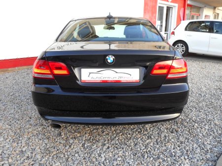 BMW Řada 3, 2010 - pohled č. 4