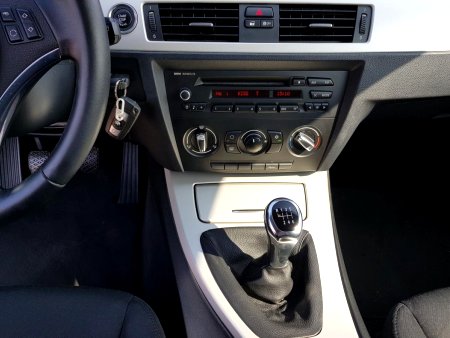 BMW Řada 3, 2011 - pohled č. 10