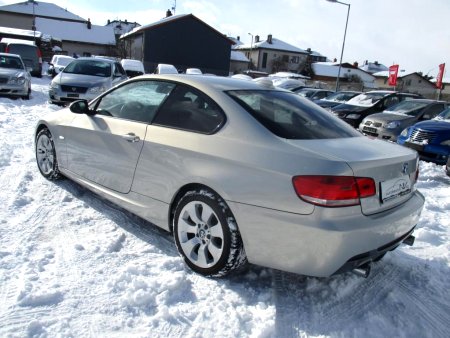 BMW Řada 3, 2008 - pohled č. 3