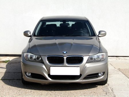 BMW Řada 3, 2008 - pohled č. 2