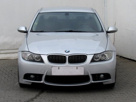 BMW Řada 3, 2008 - pohled č. 2