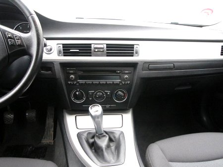 BMW Řada 3, 2007 - pohled č. 13