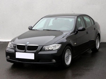 BMW Řada 3, 2007 - pohled č. 3
