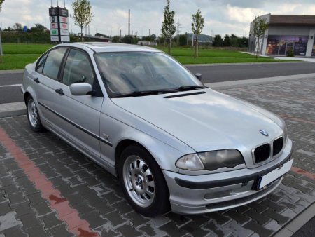 BMW Řada 3, 1999