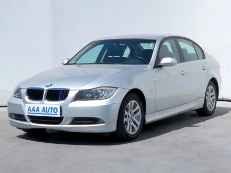 BMW Řada 3, 2007 - pohled č. 3