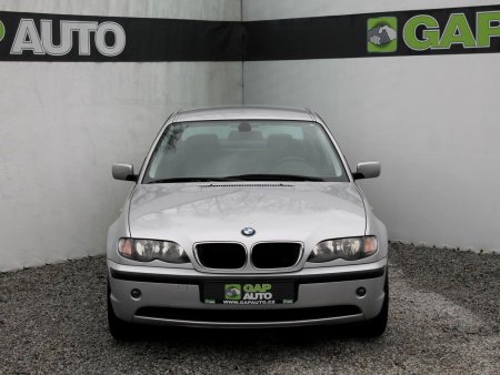 BMW Řada 3, 2003 - pohled č. 2
