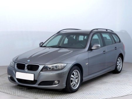 BMW Řada 3, 2009 - pohled č. 3