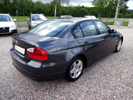 BMW Řada 3, 2007 - pohled č. 10