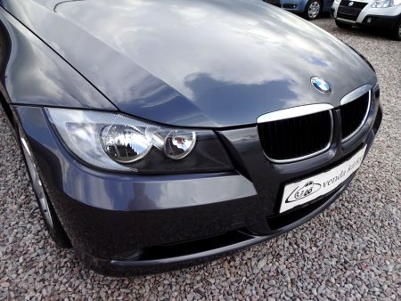 BMW Řada 3, 2007 - pohled č. 3