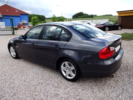 BMW Řada 3, 2007 - pohled č. 6