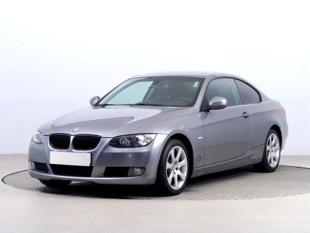 BMW Řada 3, 2010 - pohled č. 3