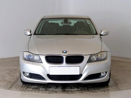 BMW Řada 3, 2008 - pohled č. 2