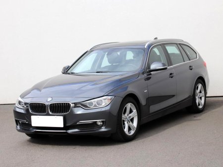 BMW Řada 3, 2012 - pohled č. 3