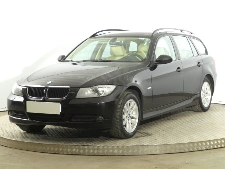 BMW Řada 3, 2008 - pohled č. 3