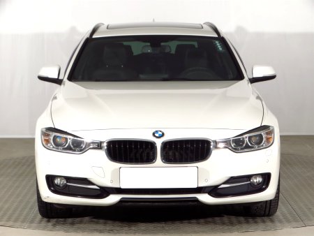 BMW Řada 3, 2014 - pohled č. 2