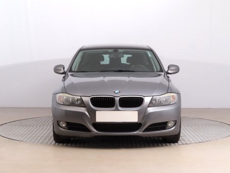 BMW Řada 3, 2008 - pohled č. 2