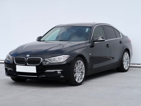 BMW Řada 3, 2012 - pohled č. 3