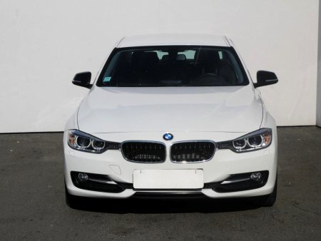 BMW Řada 3, 2014 - pohled č. 2