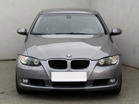 BMW Řada 3, 2008 - pohled č. 2