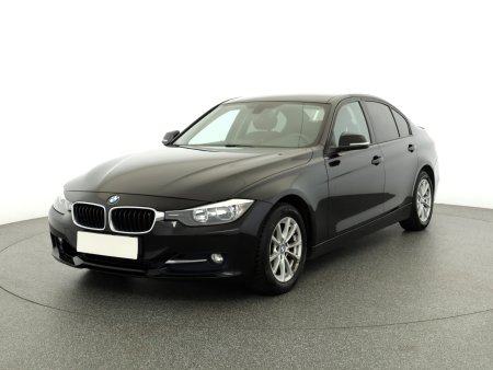 BMW Řada 3, 2013 - pohled č. 3