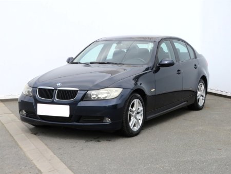 BMW Řada 3, 2006 - pohled č. 3