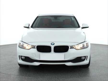 BMW Řada 3, 2014 - pohled č. 2