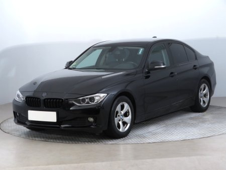 BMW Řada 3, 2013 - pohled č. 3