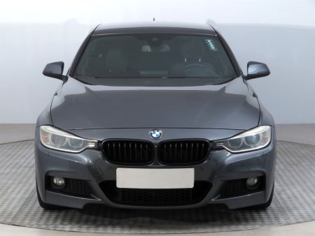 BMW Řada 3, 2013 - pohled č. 2