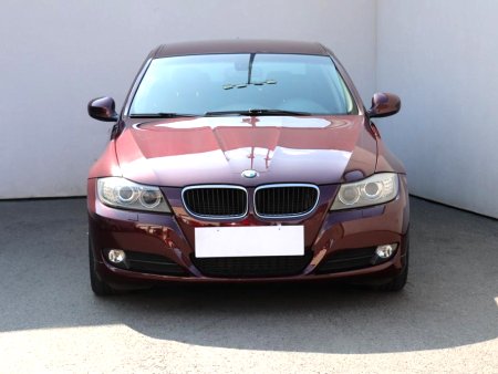 BMW Řada 3, 2011 - pohled č. 2